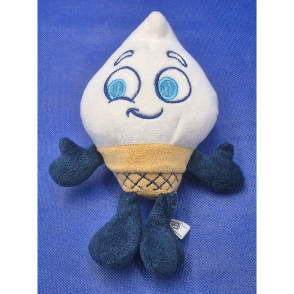 Culver's 8" Scoopie Vanilla Ice Cream Cone Plush Stuffed Toy 2023